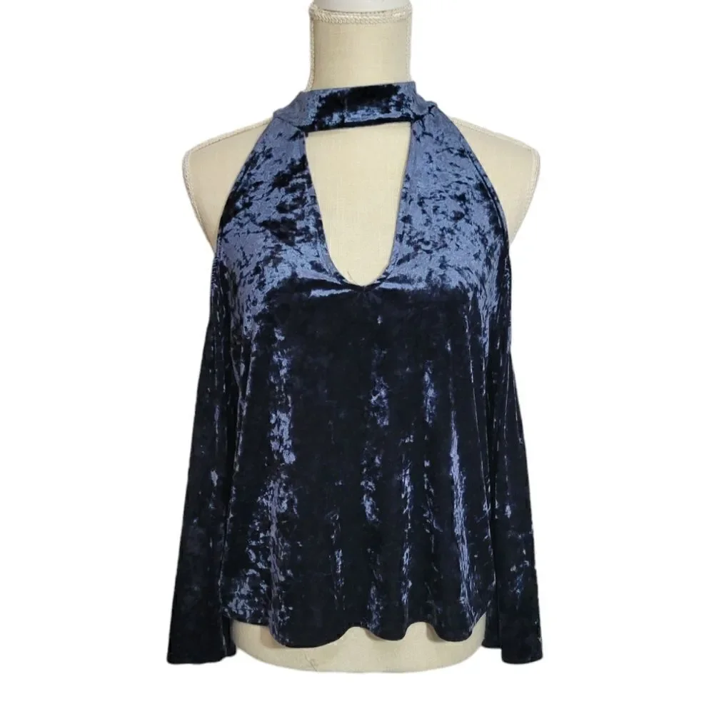 American Eagle Navy Blue Crushed Velvet Cold Shoulder Choker Wide Sleeve Top S - Picture 3 of 12